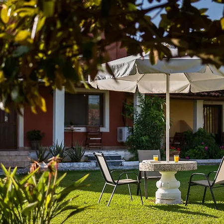 Giardino Apartments By Konnect, 400M To The Beach Dassia  Extérieur photo