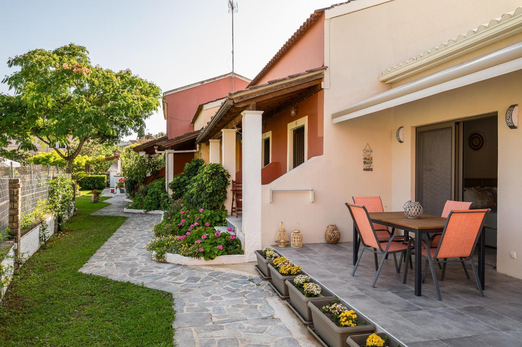 Giardino By Konnect, 400m To The Apartment *