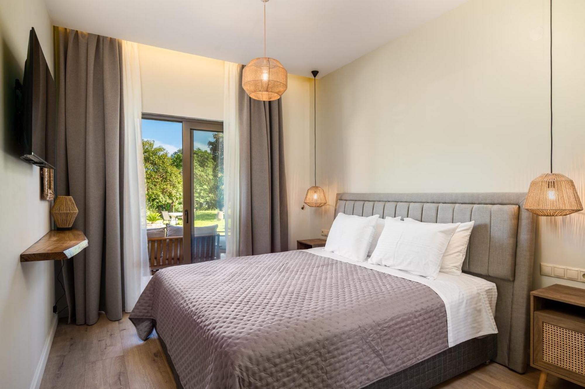 Phos Elegant Residences By Konnect, 400m To The Appartement
