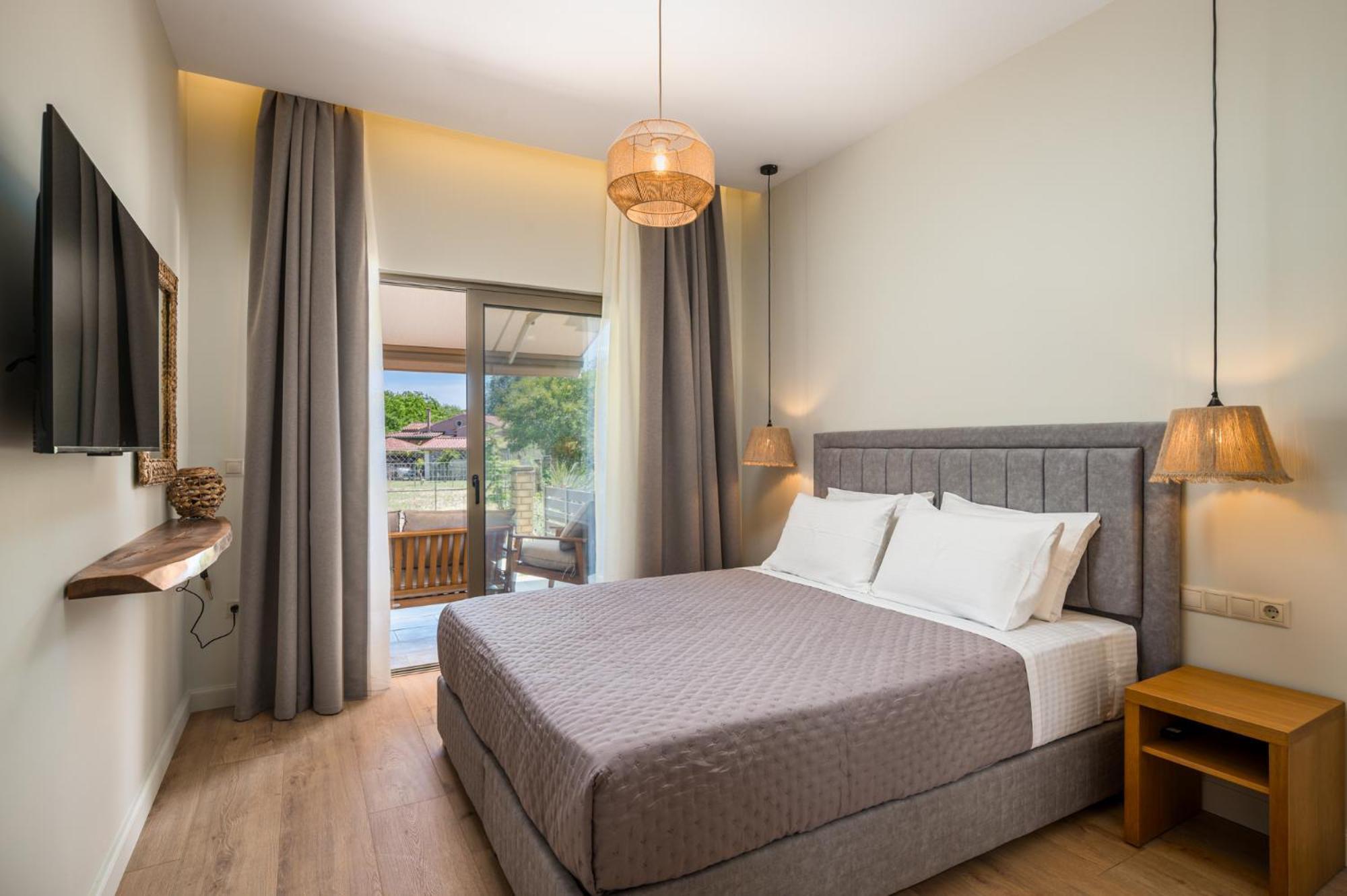 Appartement Phos Elegant Residences By Konnect, 400m To The *