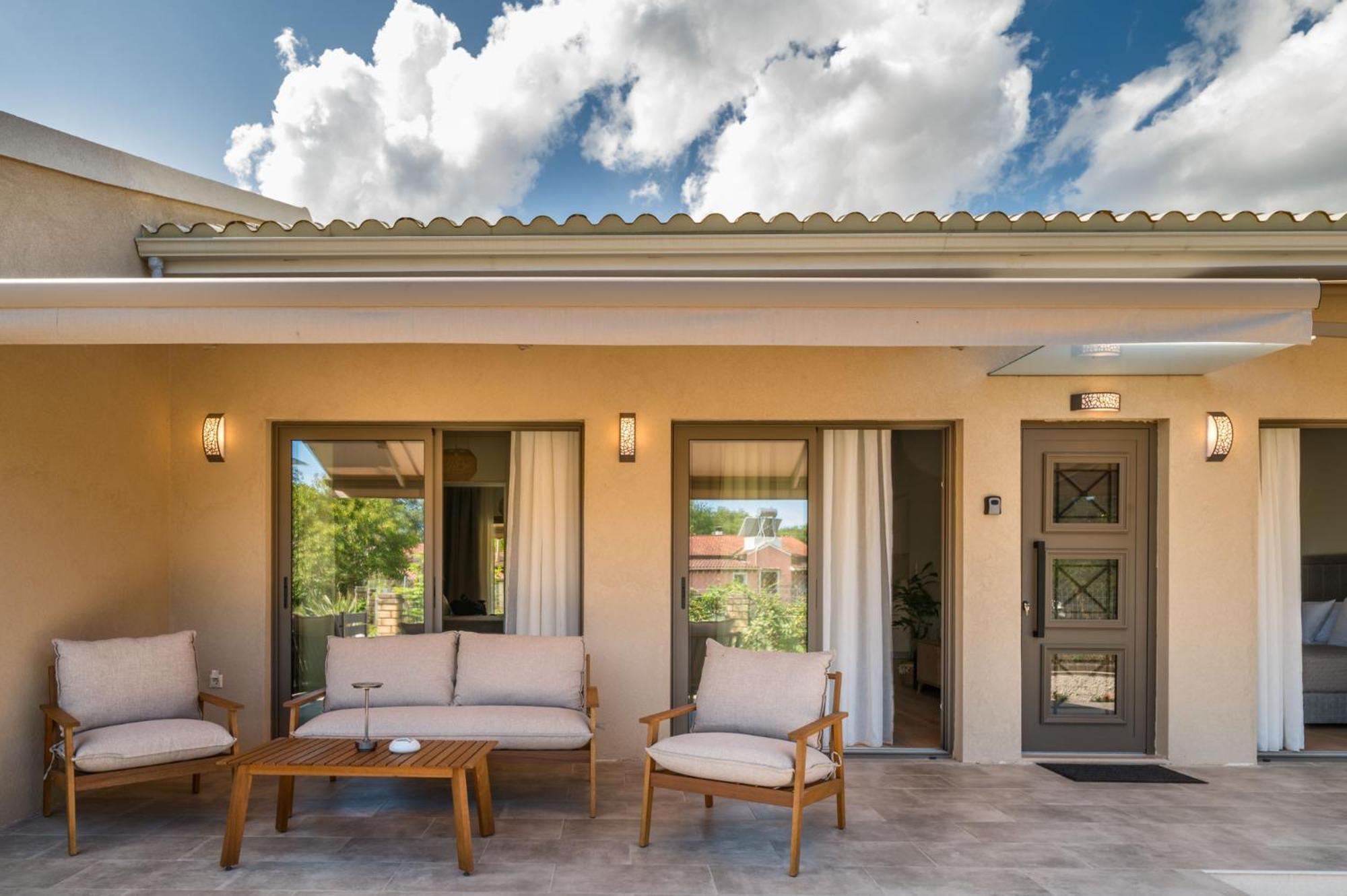 Phos Elegant Residences By Konnect, 400m To The Appartement Dassia (Corfu)
